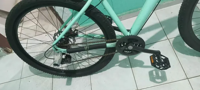 Vendo bicicleta aro 29, precisa trocar a catraca somente.