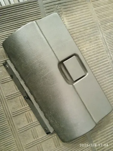 Tampa Porta Luvas GM Kadett GSI