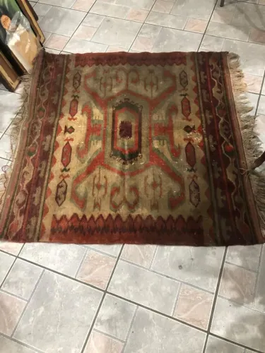 Tapete persa antigo