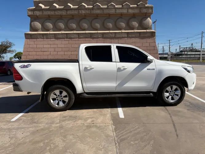 Toyota Hilux CD 4X4 2.8 Diesel Mec. 2017