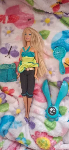 fashion Barbie - fever ultra totally hair mechas coloridas;