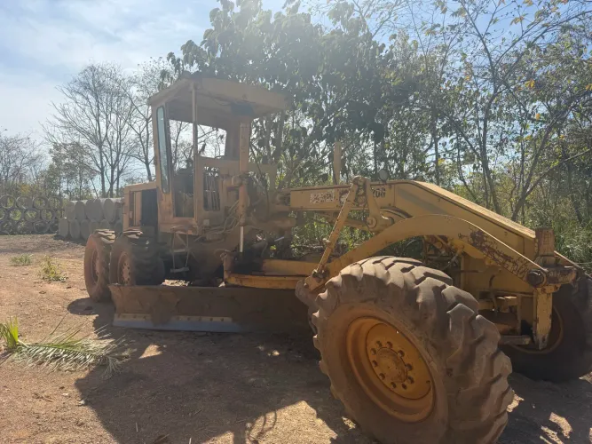 MOTONIVELADORA CATERPILLAR 120G