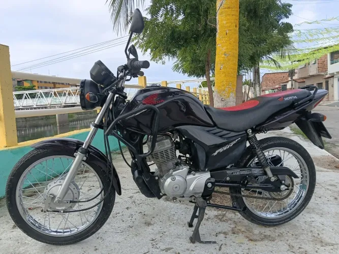 Moto Particular, muito nova!!!!!!! Pra vender ligeiro 10.000