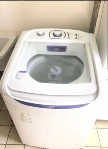 Máquina de lavar roupa Eletrolux 15 kg
