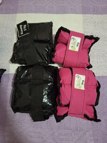 2 pares halteres ( 2 e 3kg) + 2 pares tornozeleiras (2 e 3kg)