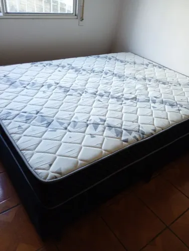 Cama com Box Gazin Absolut com nota fiscal adquirido a 6 meses 138/Preto - Colchão e Box