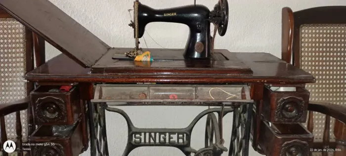 Máquina de costura antiga