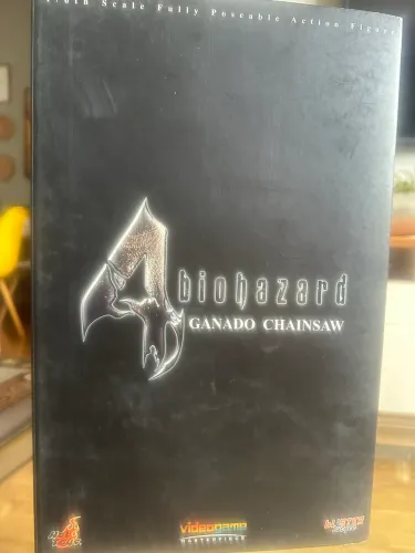 Hot toys Granado Chainsaw Resident evil