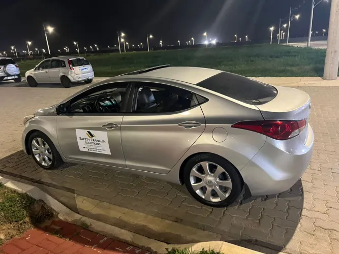 Hyundai Elantra GLS 1.8 16V Aut. 2013