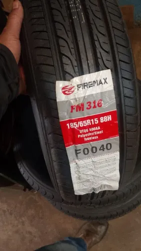Pneus novos