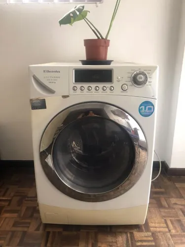 Lava e seca peças