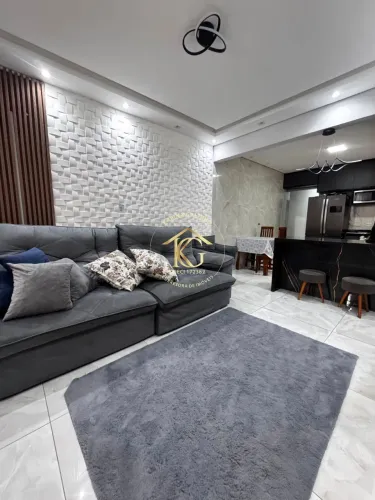 Casa Com Piscina A Venda 3 quartos 1 suíte Semimobiliada Canto do Forte PG
