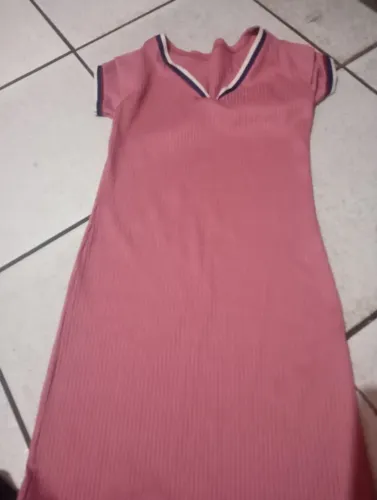 Vendo roupas pra bazar valor 1.50 por peças