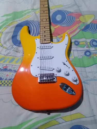 Guitarra SX Burning Fire + Amplificador Joyo + Kit Completo