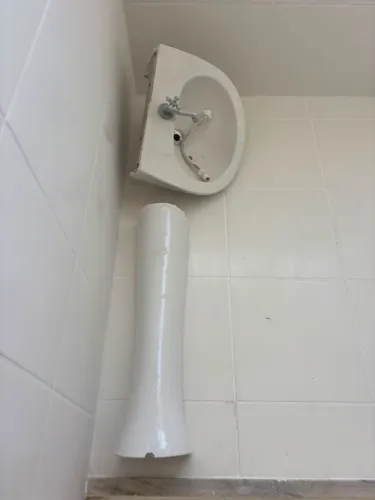 Lavatório de banheiro
