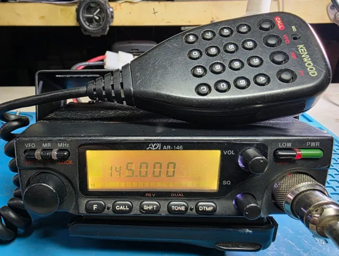 Radio ADI AR-146 VHF 45W usado 100%