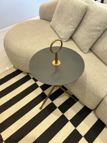 Mesa de apoio / lateral moderna