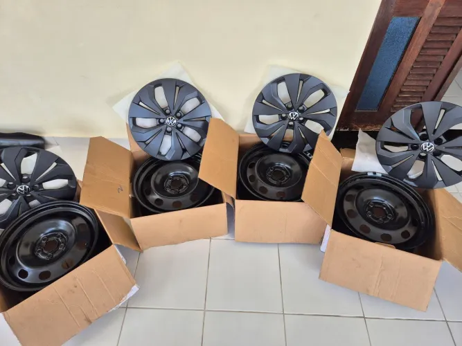 Conjunto de rodas de ferro Aro 16, com calotas originais para Volkswagen Nivus