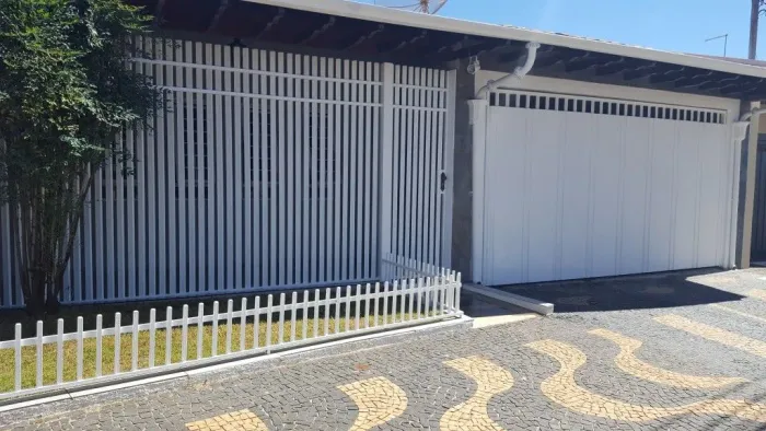 Vendo ou troco casa em Araras-SP