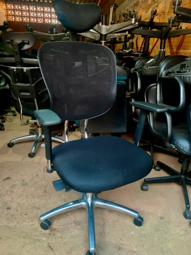 Cadeira de escritório ergonômica (Blume offce )