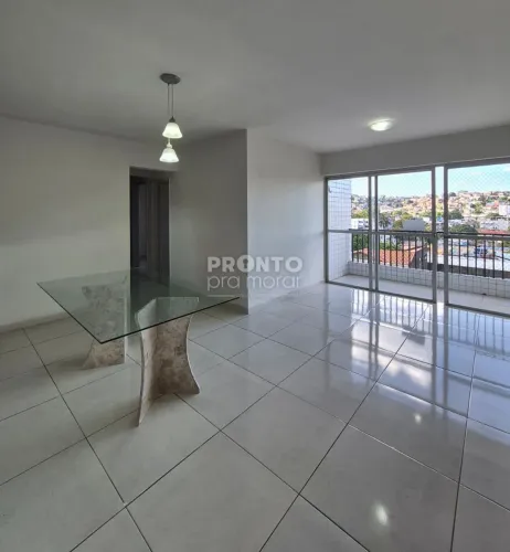 Apartamento com 3 quartos em Casa Amarela