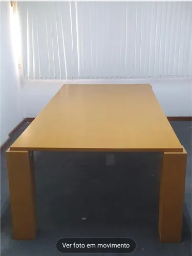 MESA DE REUNIÃO DE 8 LUGARES