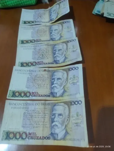 notas antigas e moedas