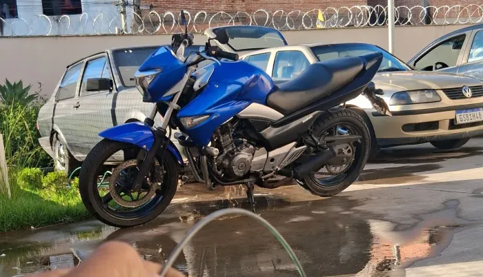 Vendo inazuma 250 barato e em dia
