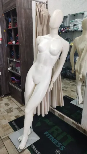 Manequins de Fibra Resistentes Feminino
