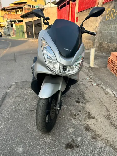 PCX - Troco por Fazer 250 