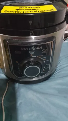 Panela pressão elétrica Britânia 3 litros