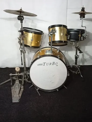 Bateria infantil para barzinhos 