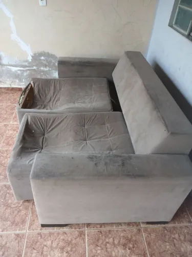 Sofá-cama Retrátil Para Reformar - R$ 150 (Ler Descrição)
