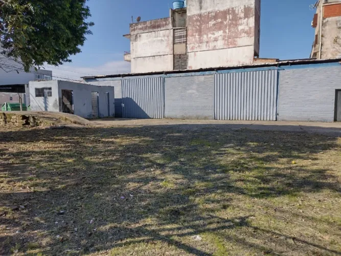 Terreno comercial