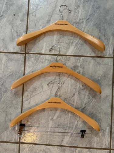 Cabides madeira lindo