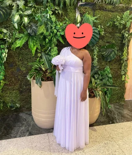 Vestido casamento civil e buquê