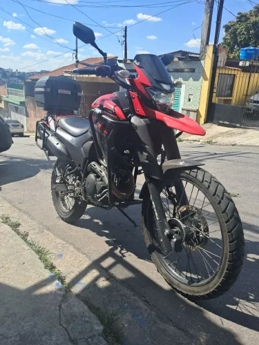 Vendo ou troco Lander 250