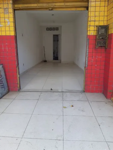 Alugo ponto comercial na av afranio Peixoto Lobato
