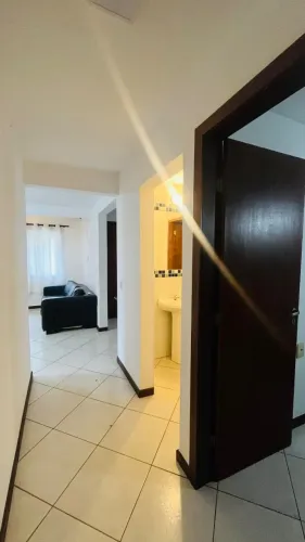 Alugo anual casa em Geriba com 2 quartos