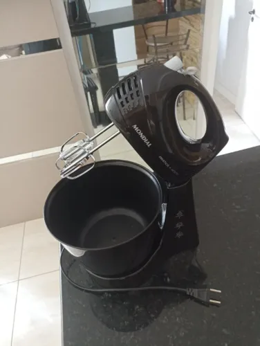 Batedeira Mondial Preta 400W Prática B-44-B - 3 Velocidades