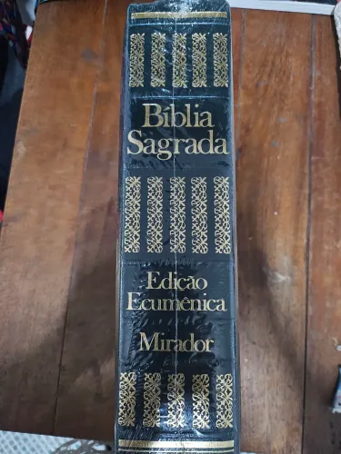 Bíblia Sagrada - Capa Dura. Edição Ecumênica. Mirador.