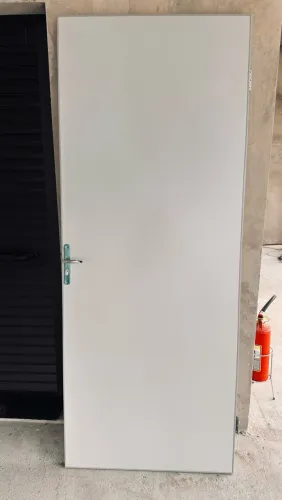 Divisórias Eucatex Cinza - 10 placas + bases - R$ 1.500