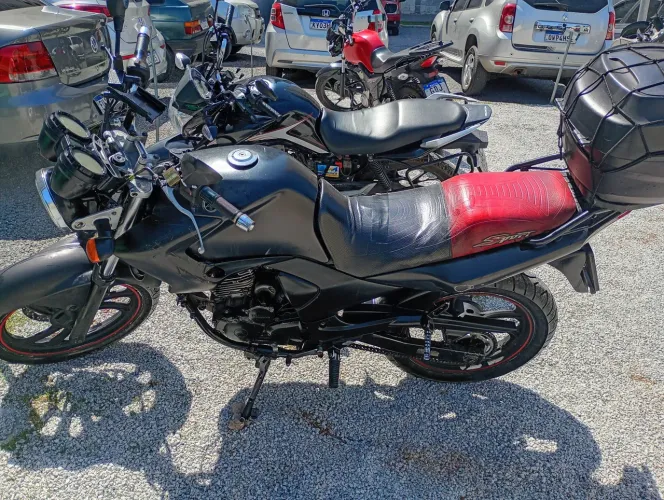 Moto f
