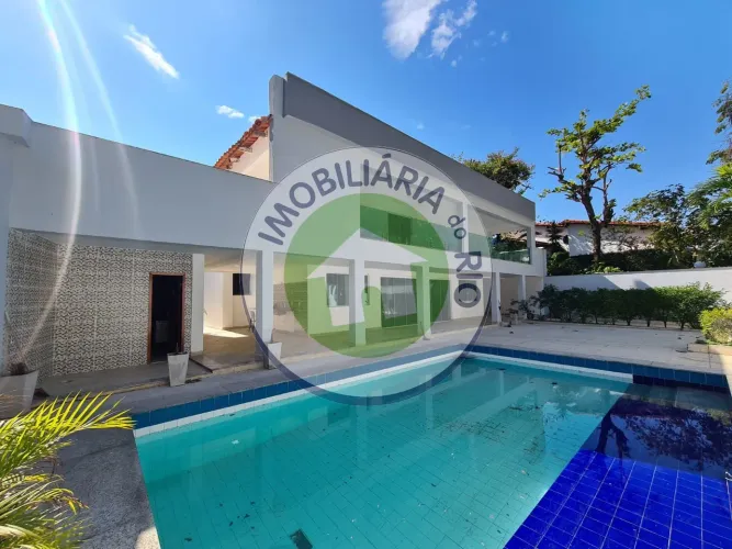SANTA HELENA - 5 SUÍTES = 442M2, PISCINA, SAUNA E AREA GOURMET - BALSA PARA A PRAIA