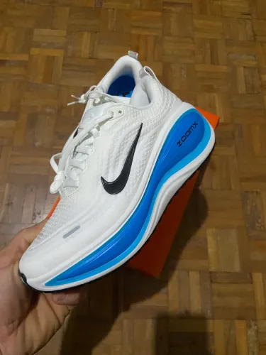 Nike vomero plus
