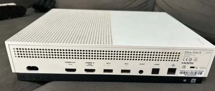 X Box one S    500GBB