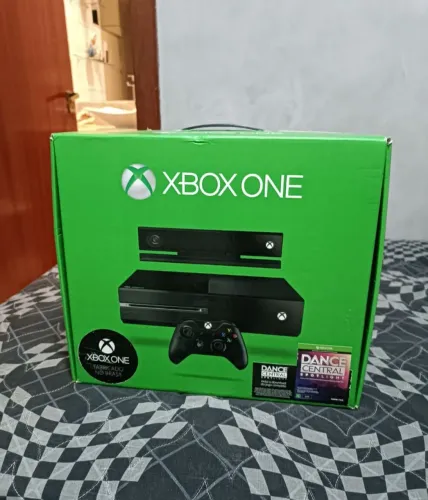 Xbox One Fat 500GB Impecável na Caixa + Kinect (Colecionador)