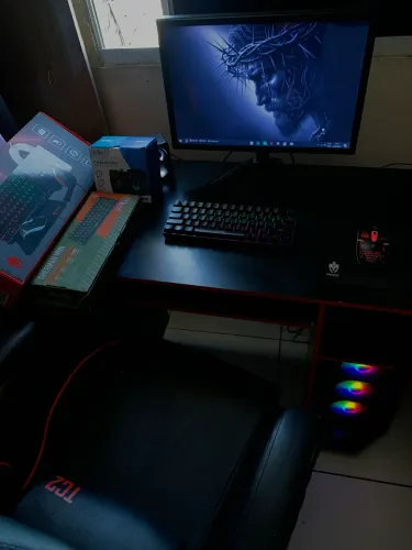 Pc game completo, tem tudo reserva.