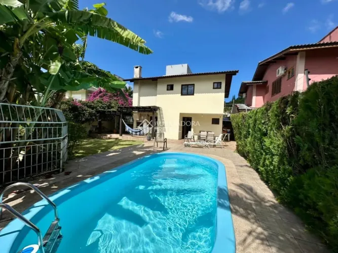 casa 4 quartos e piscina no Parque São jorge