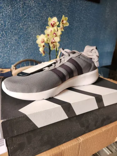 Tênis Adidas masculino  cinza,  número 42